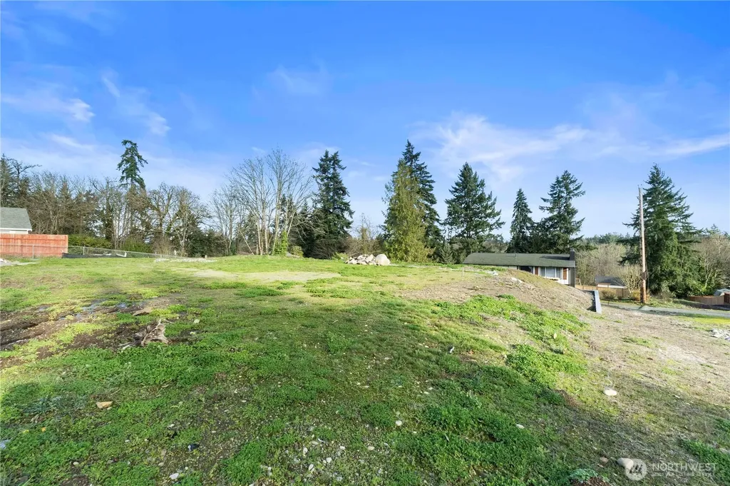 7415 100th Street E Puyallup WA 98373