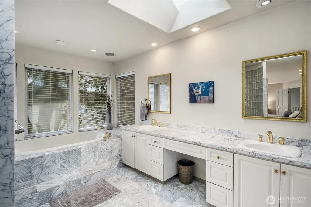 17714 Kingfisher Cove Lane Mount Vernon WA 98274