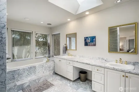 17714 Kingfisher Cove Lane Mount Vernon WA 98274