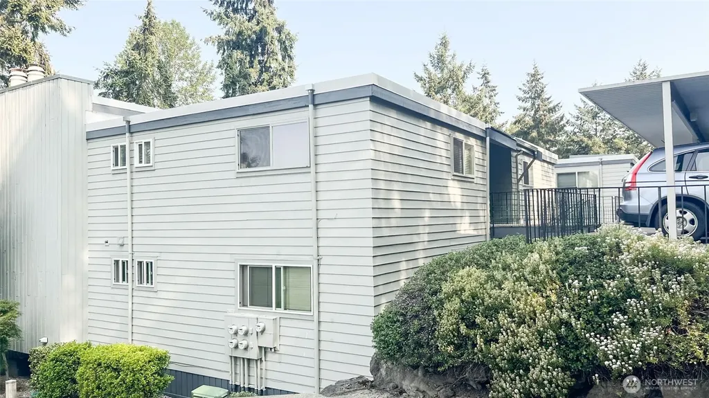 3838 Lake Washington Boulevard SE Bellevue WA 98006