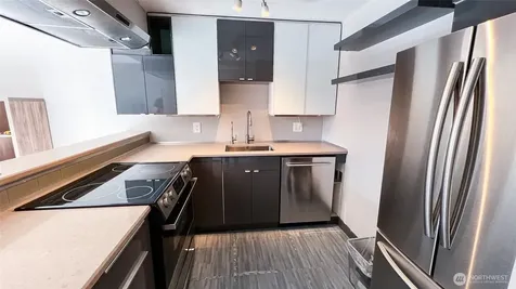 3838 Lake Washington Boulevard SE Bellevue WA 98006