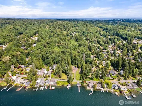 13117 Holmes Point Drive NE Kirkland WA 98034