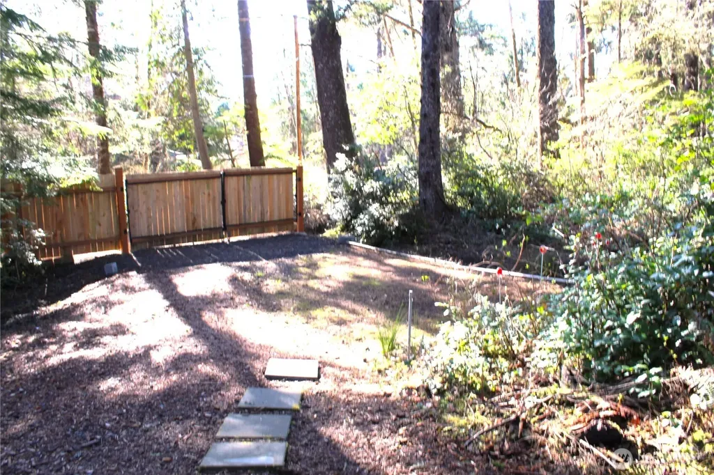 43 Dolphin Lane Copalis Beach WA 98535