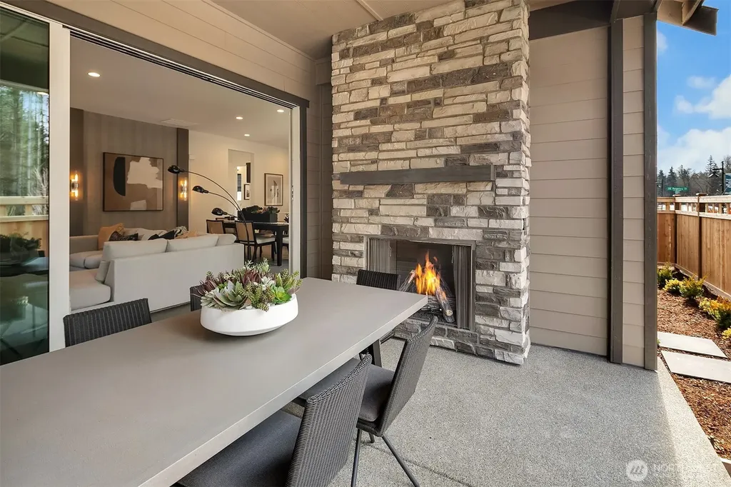 33563 Douglas Avenue SE Black Diamond WA 98010
