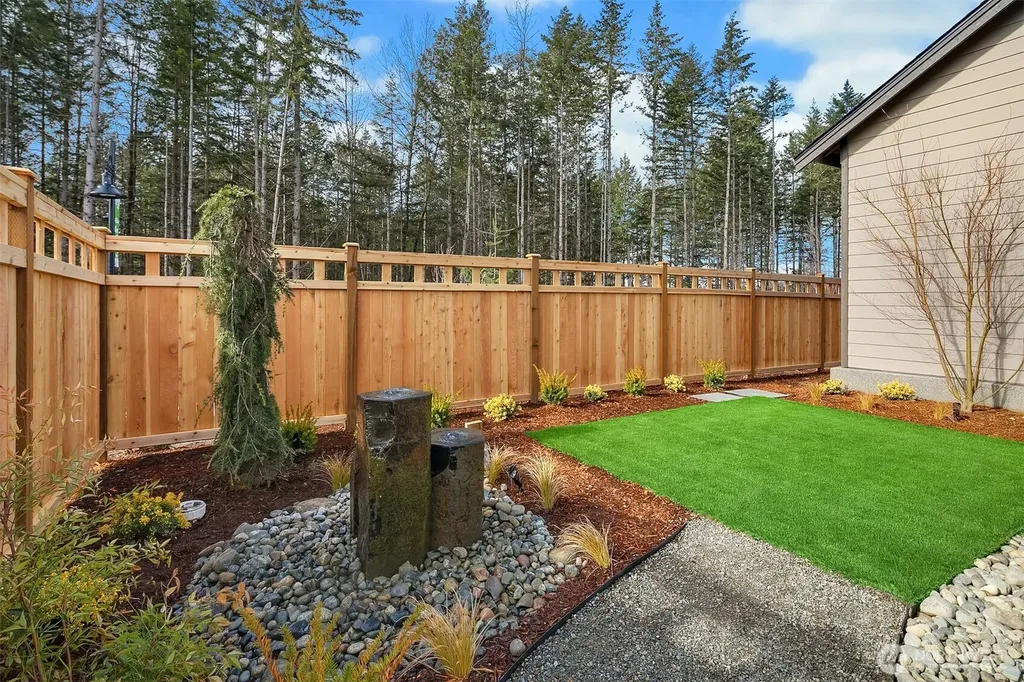 33563 Douglas Avenue SE Black Diamond WA 98010