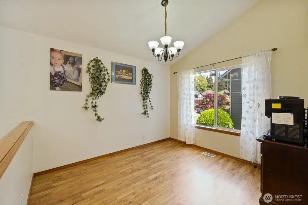 6108 133rd Place SW Edmonds WA 98026