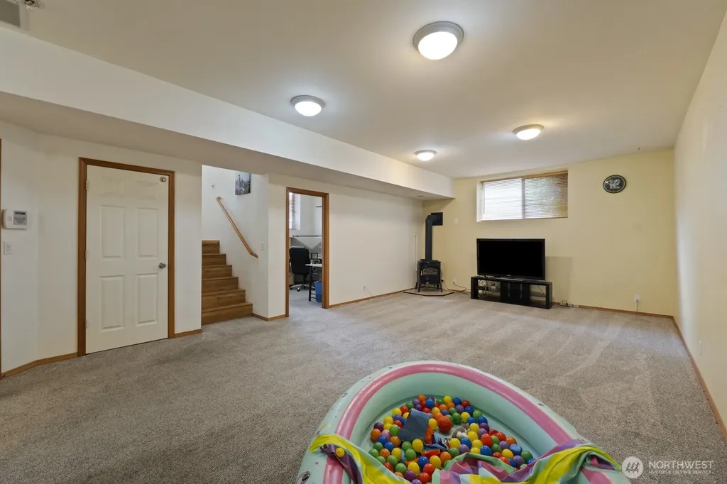 6108 133rd Place SW Edmonds WA 98026