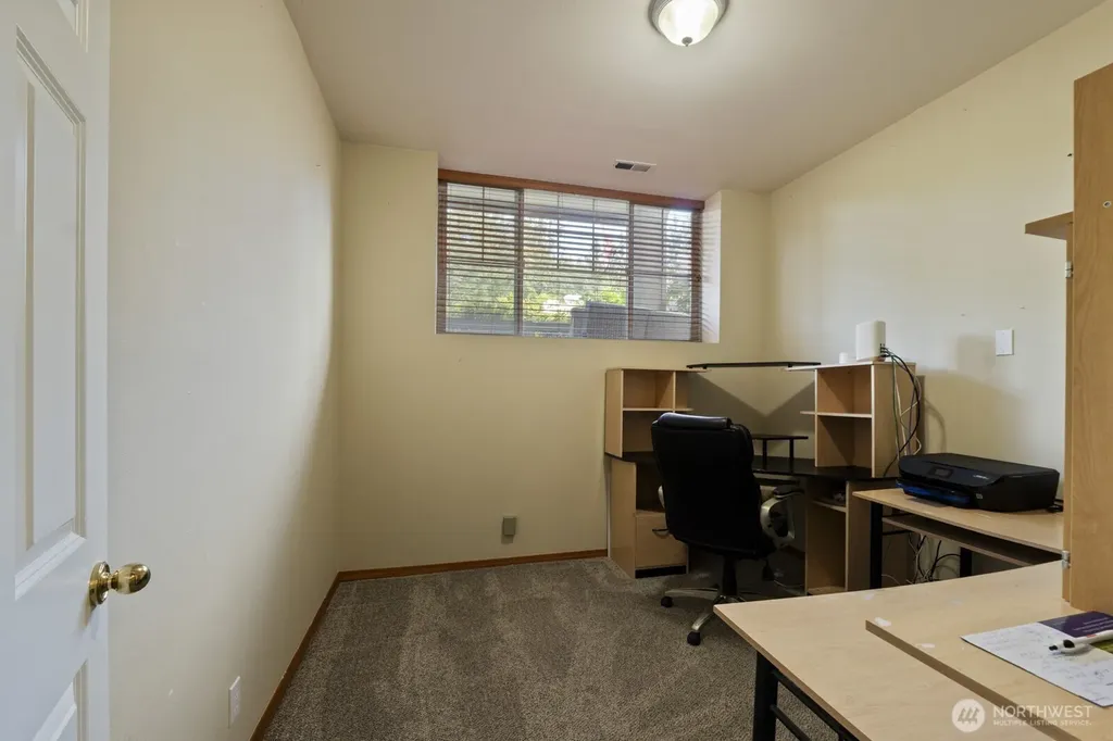 6108 133rd Place SW Edmonds WA 98026