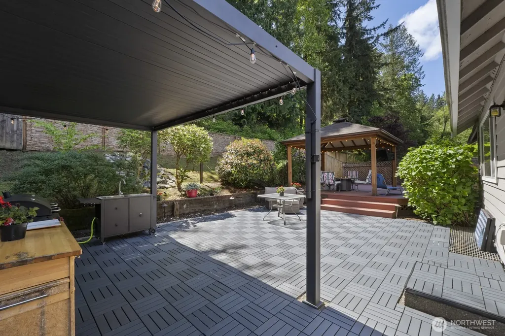6108 133rd Place SW Edmonds WA 98026