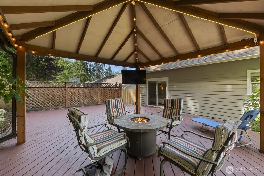 6108 133rd Place SW Edmonds WA 98026