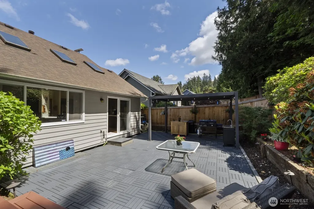 6108 133rd Place SW Edmonds WA 98026
