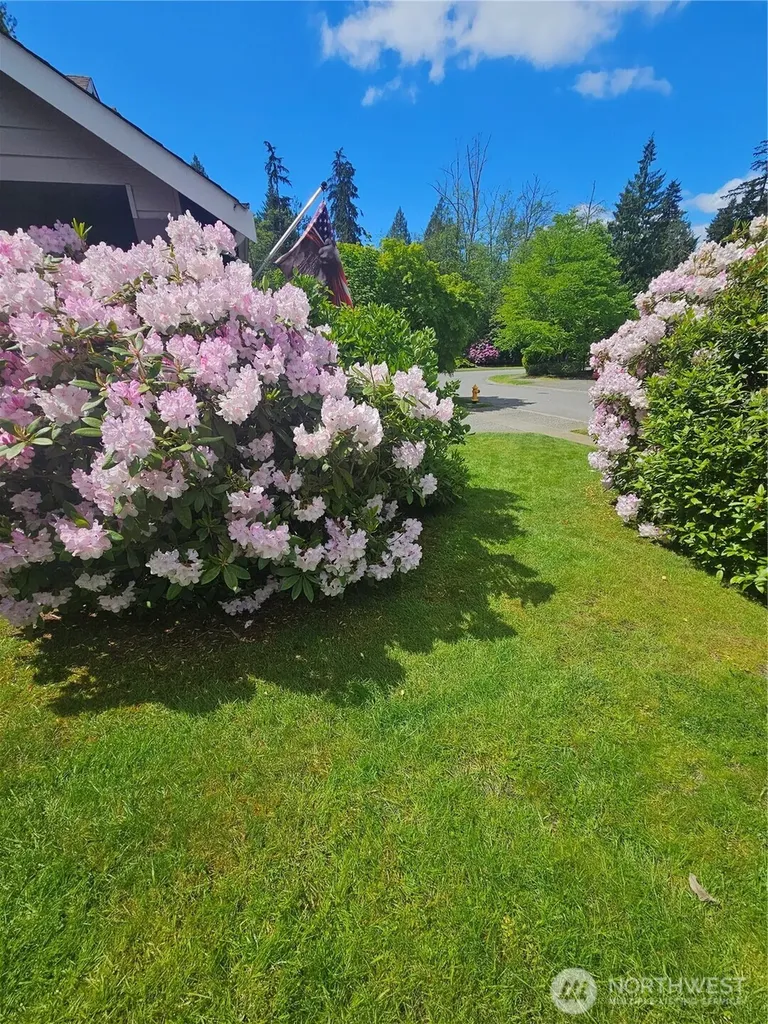6108 133rd Place SW Edmonds WA 98026