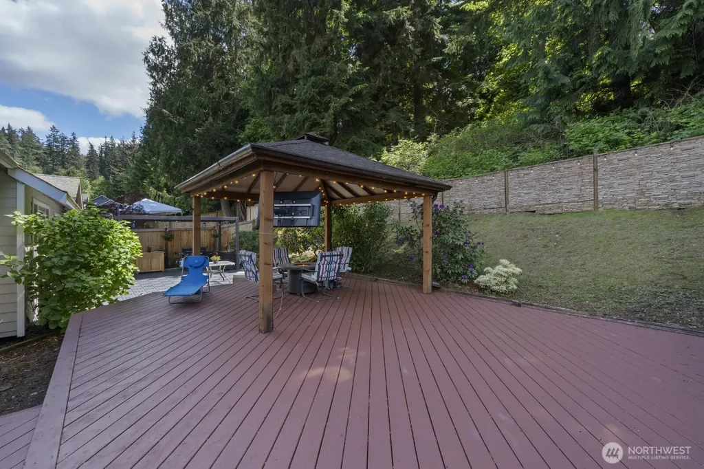 6108 133rd Place SW Edmonds WA 98026
