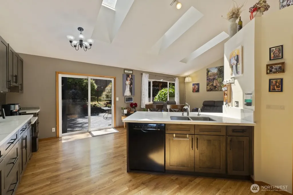 6108 133rd Place SW Edmonds WA 98026