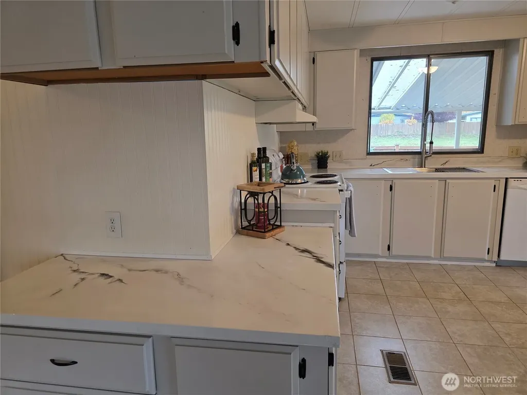 11436 SE 208th Street Kent WA 98031