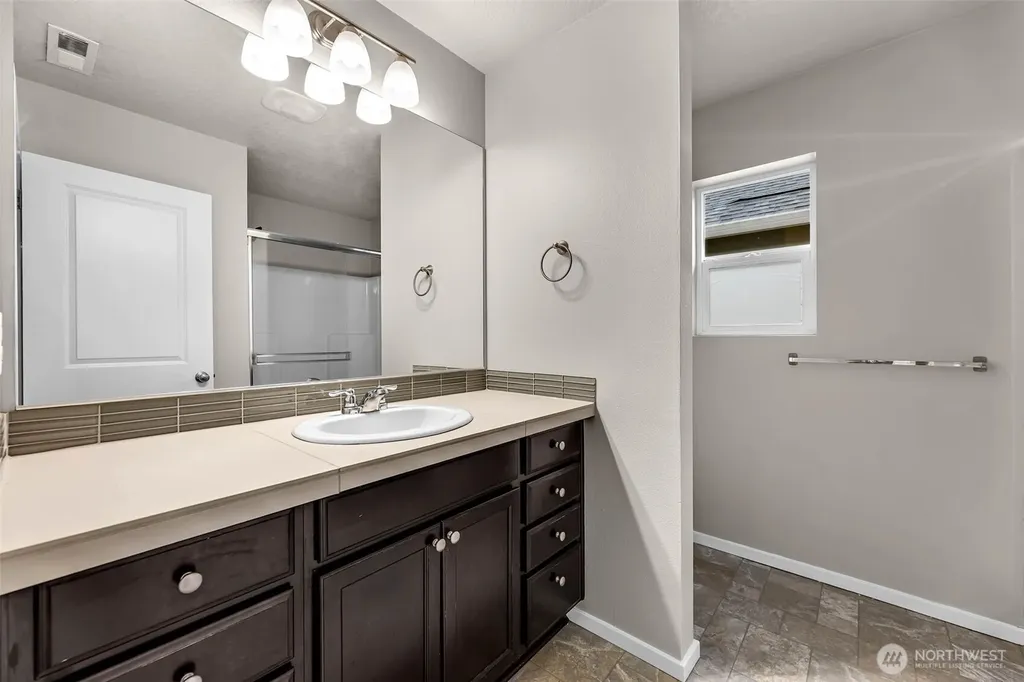 13105 NE 56th Circle Vancouver WA 98682