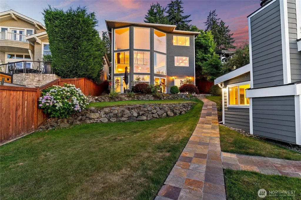 17714 SE 40th Place Bellevue WA 98008