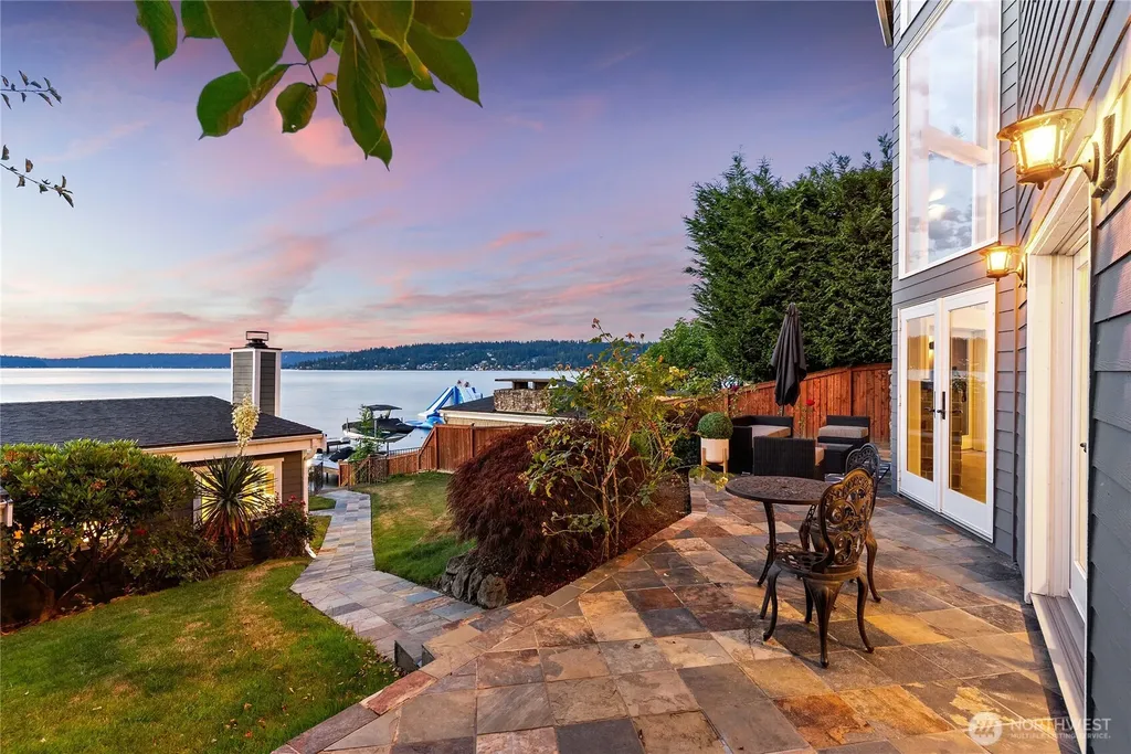 17714 SE 40th Place Bellevue WA 98008
