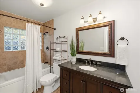 17714 SE 40th Place Bellevue WA 98008