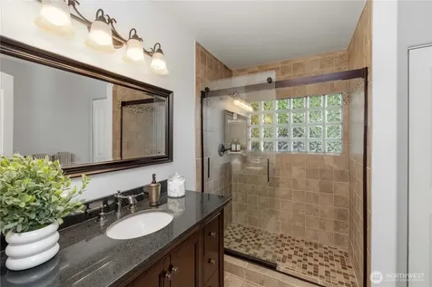 17714 SE 40th Place Bellevue WA 98008