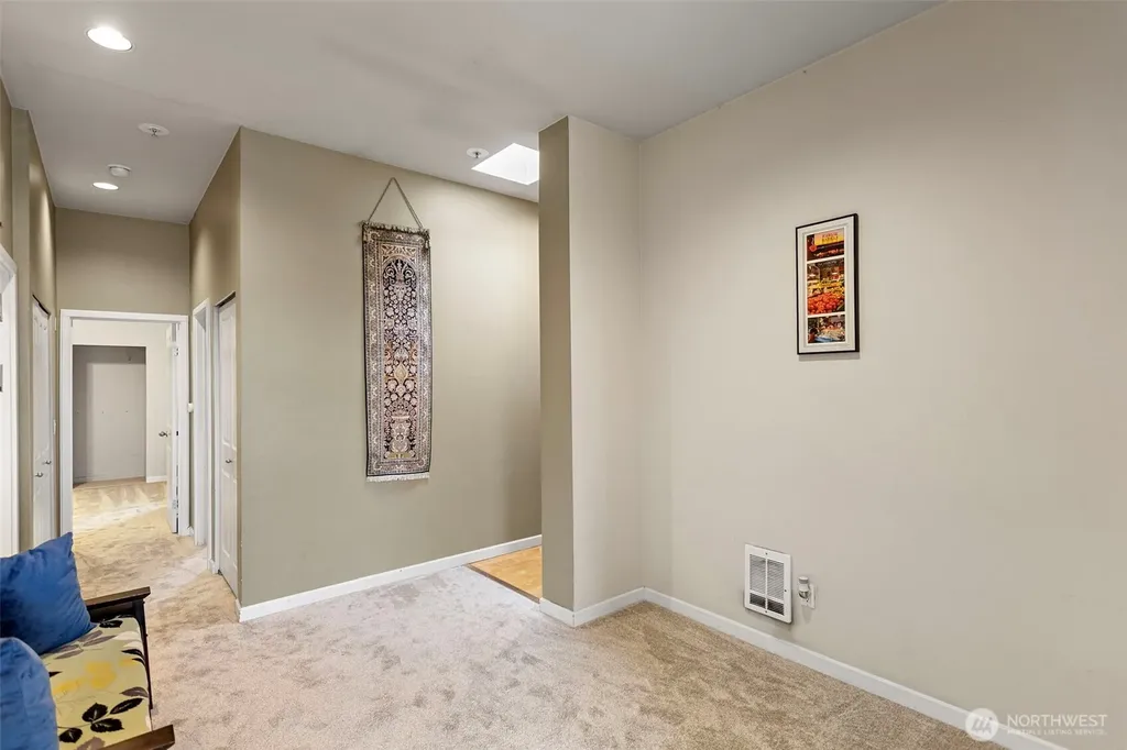 1504 Aurora Ave N Seattle WA 98109