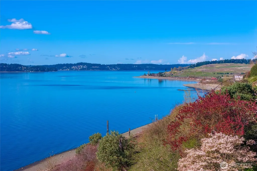 38 Puget Drive Steilacoom WA 98388