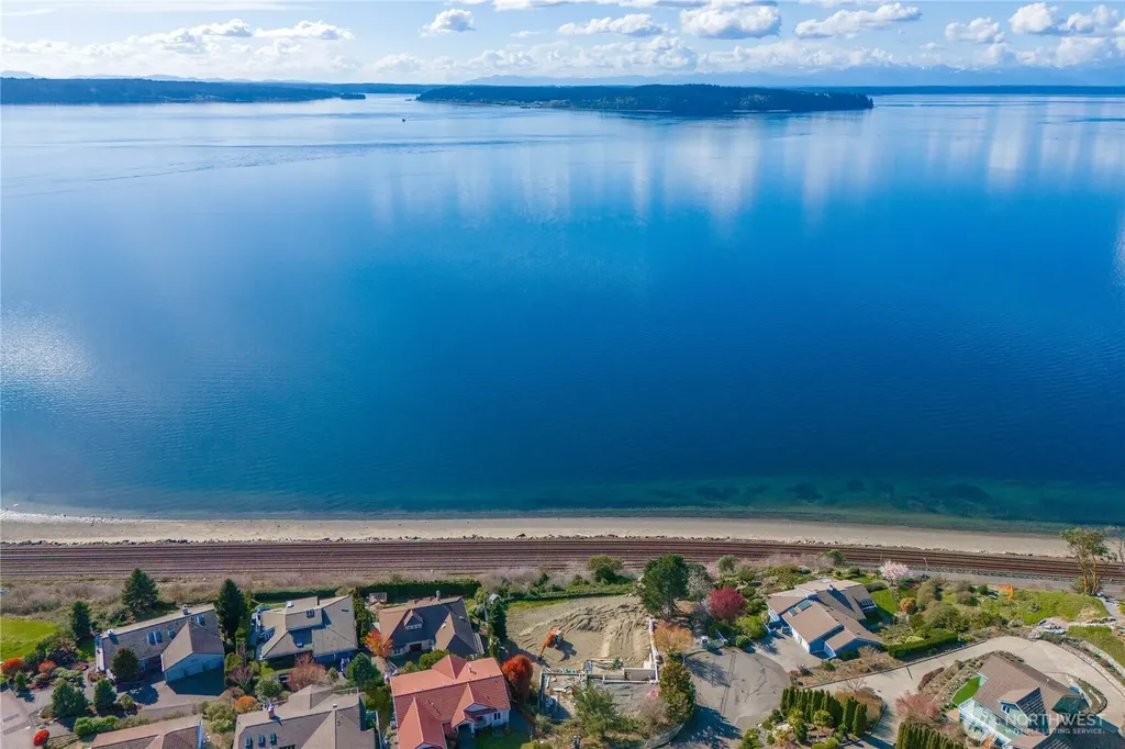 38 Puget Drive Steilacoom WA 98388