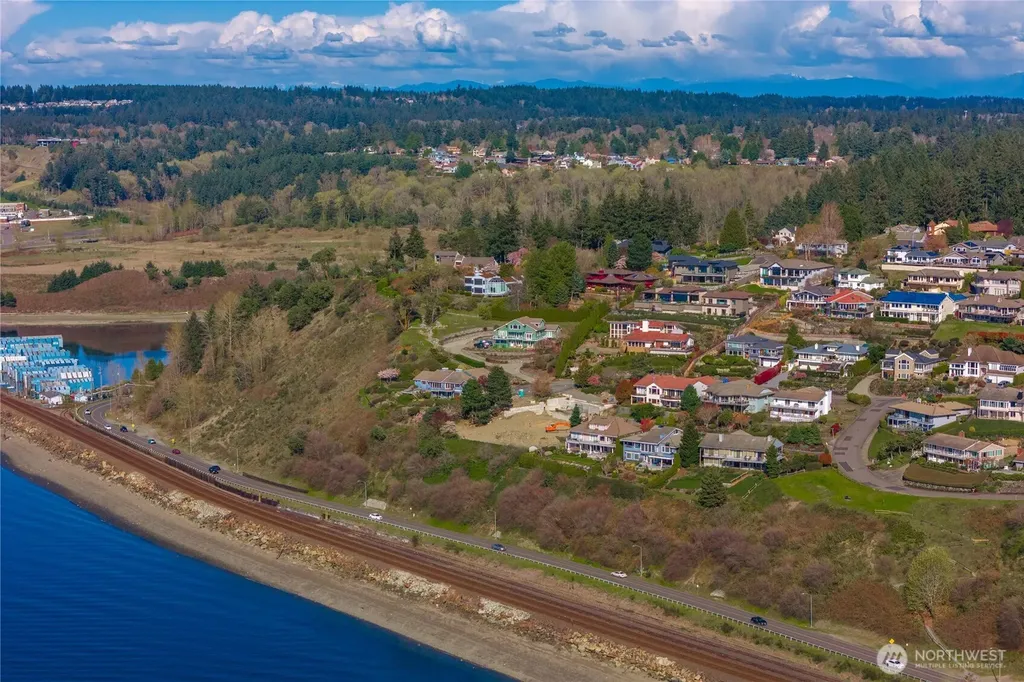 38 Puget Drive Steilacoom WA 98388