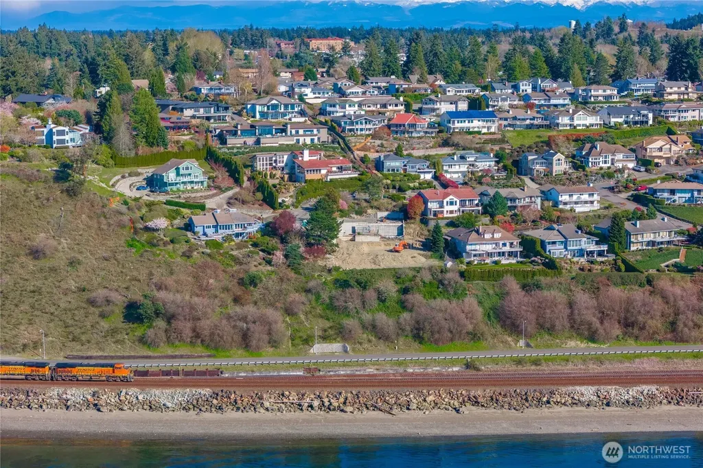 38 Puget Drive Steilacoom WA 98388