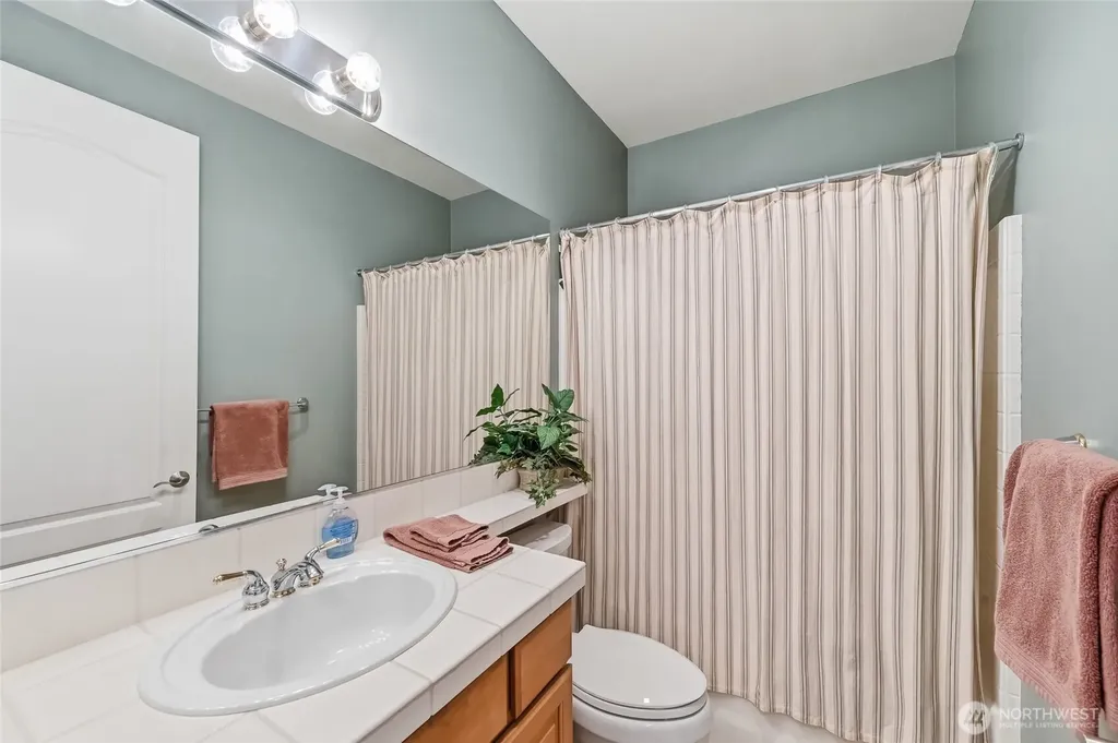12521 237th Way NE Redmond WA 98053