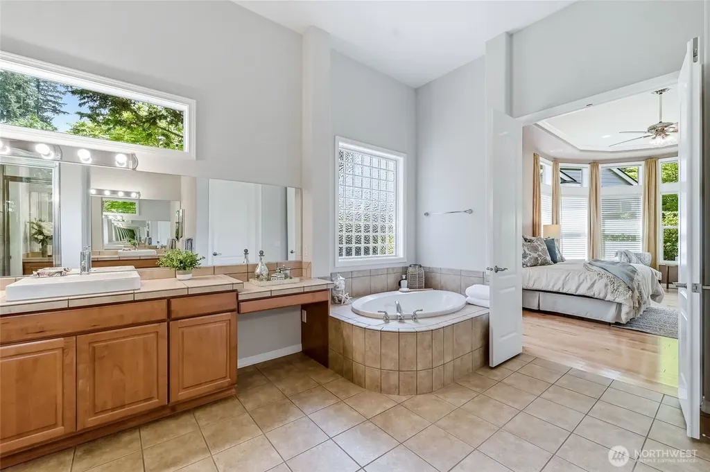 12521 237th Way NE Redmond WA 98053
