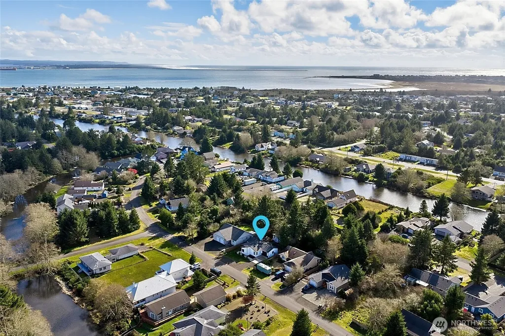 793 Island Circle SE Ocean Shores WA 98569