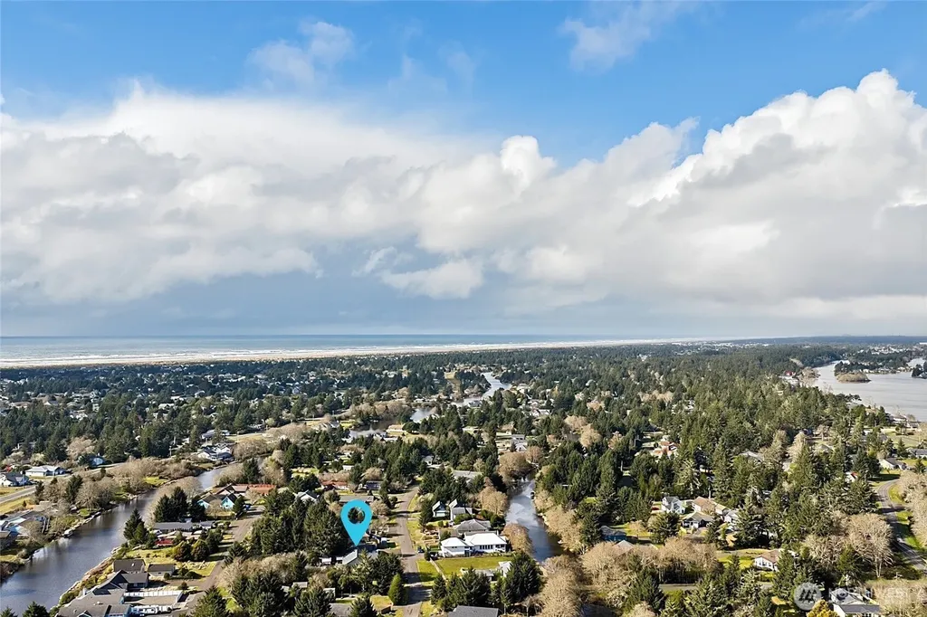 793 Island Circle SE Ocean Shores WA 98569