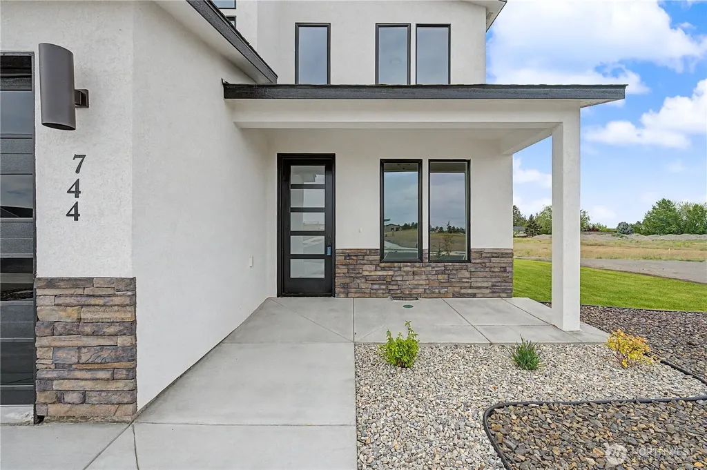 744 N Widgeon Street Moses Lake WA 98837