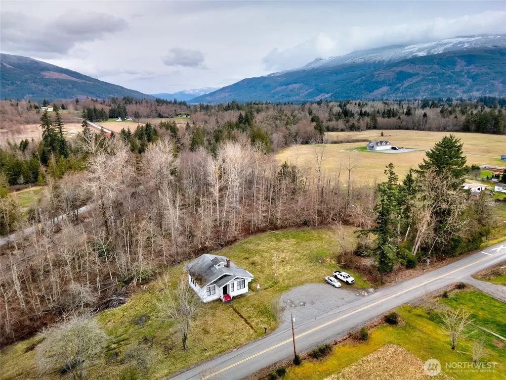 22159 Grip Road Sedro Woolley WA 98284