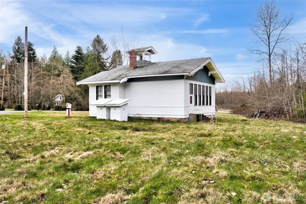 22159 Grip Road Sedro Woolley WA 98284