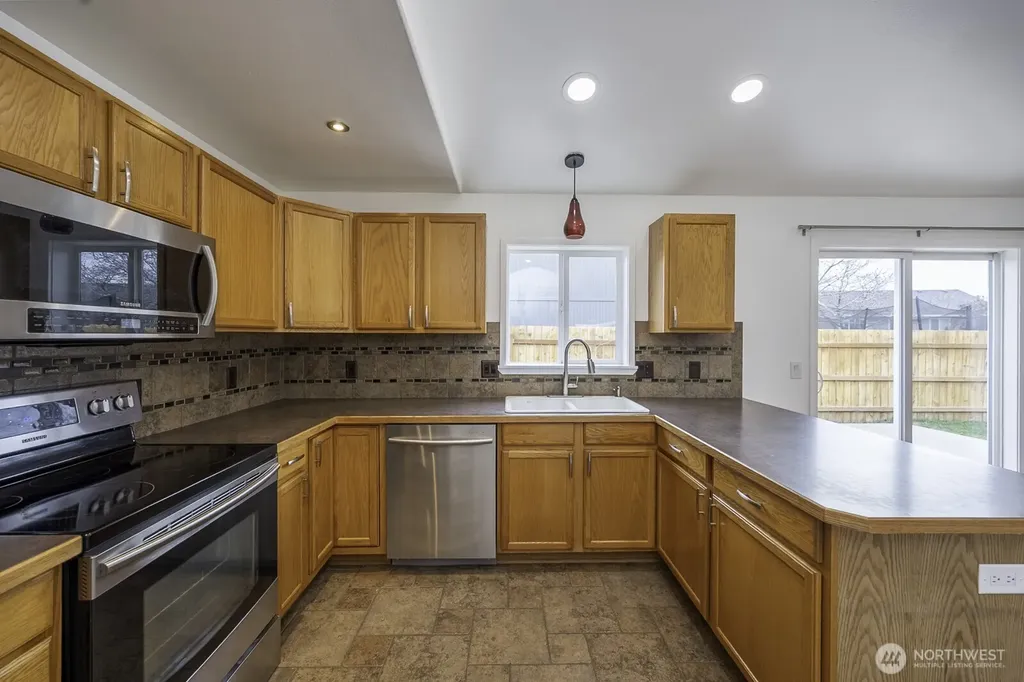 1401 S Hamilton Road Moses Lake WA 98837