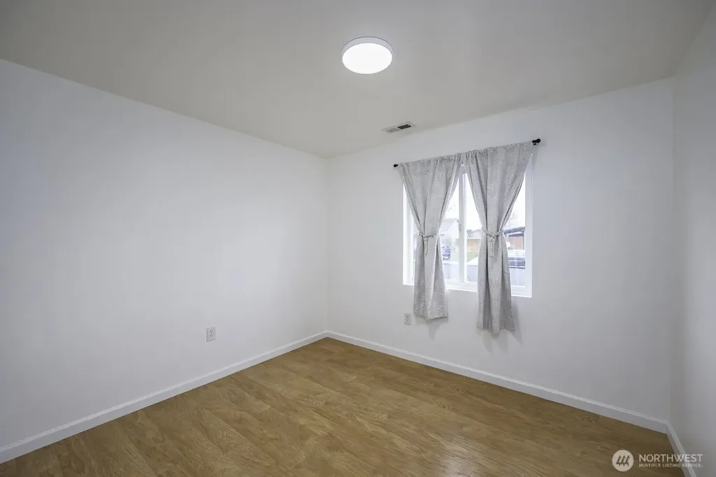1401 S Hamilton Road Moses Lake WA 98837