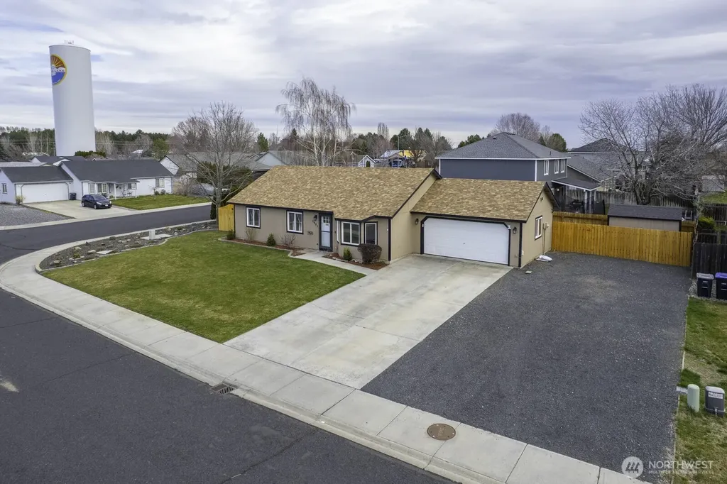 1401 S Hamilton Road Moses Lake WA 98837