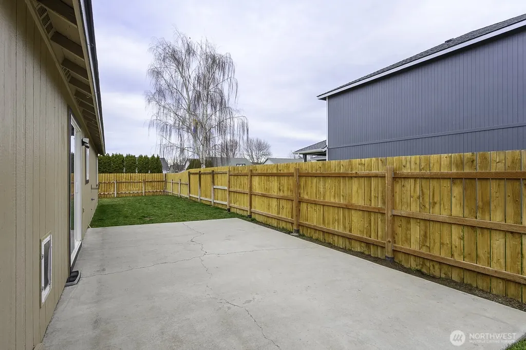 1401 S Hamilton Road Moses Lake WA 98837