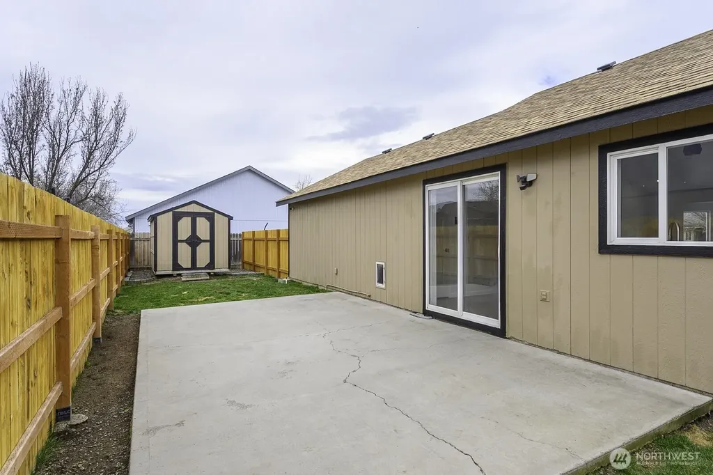 1401 S Hamilton Road Moses Lake WA 98837