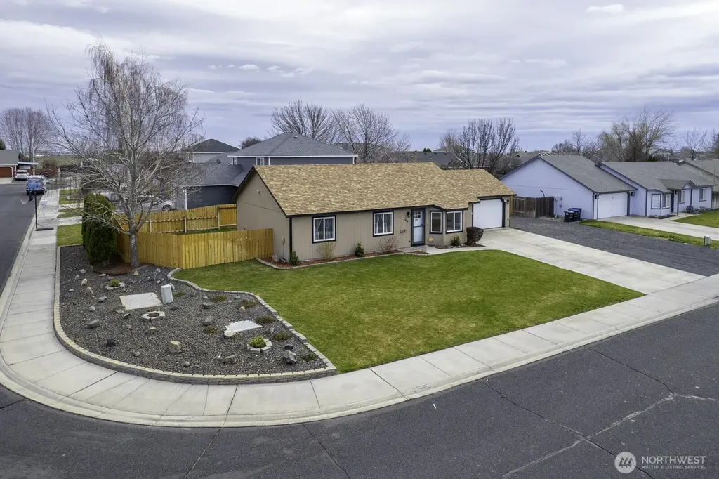 1401 S Hamilton Road Moses Lake WA 98837