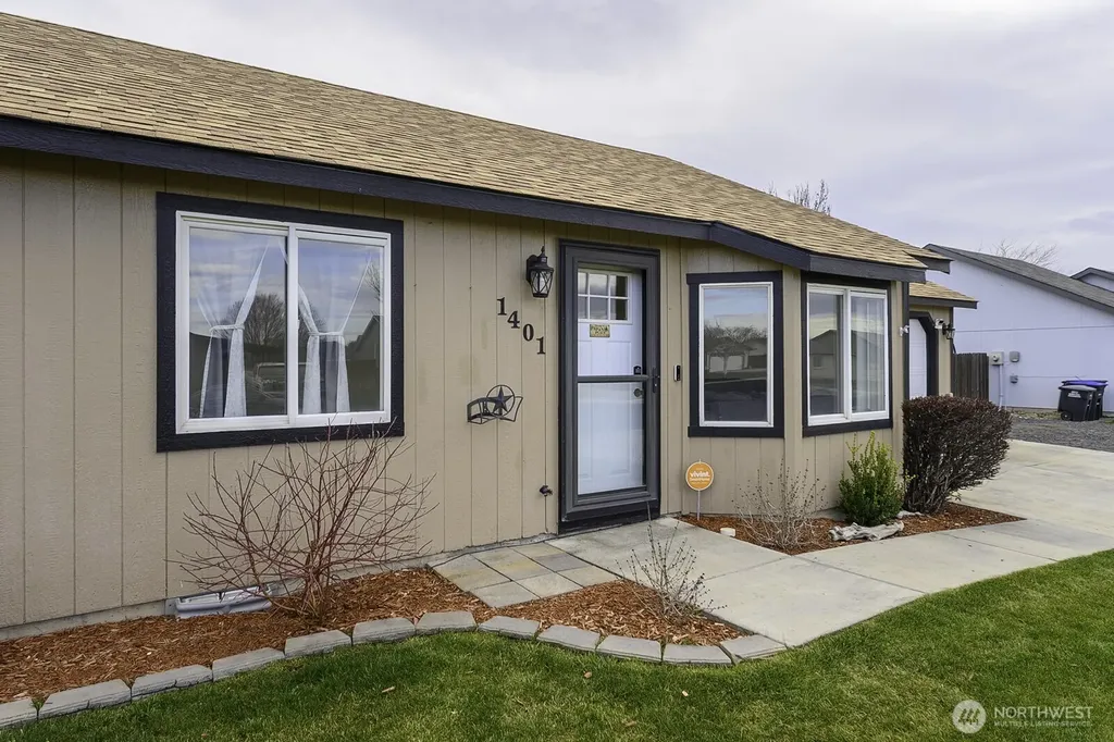 1401 S Hamilton Road Moses Lake WA 98837