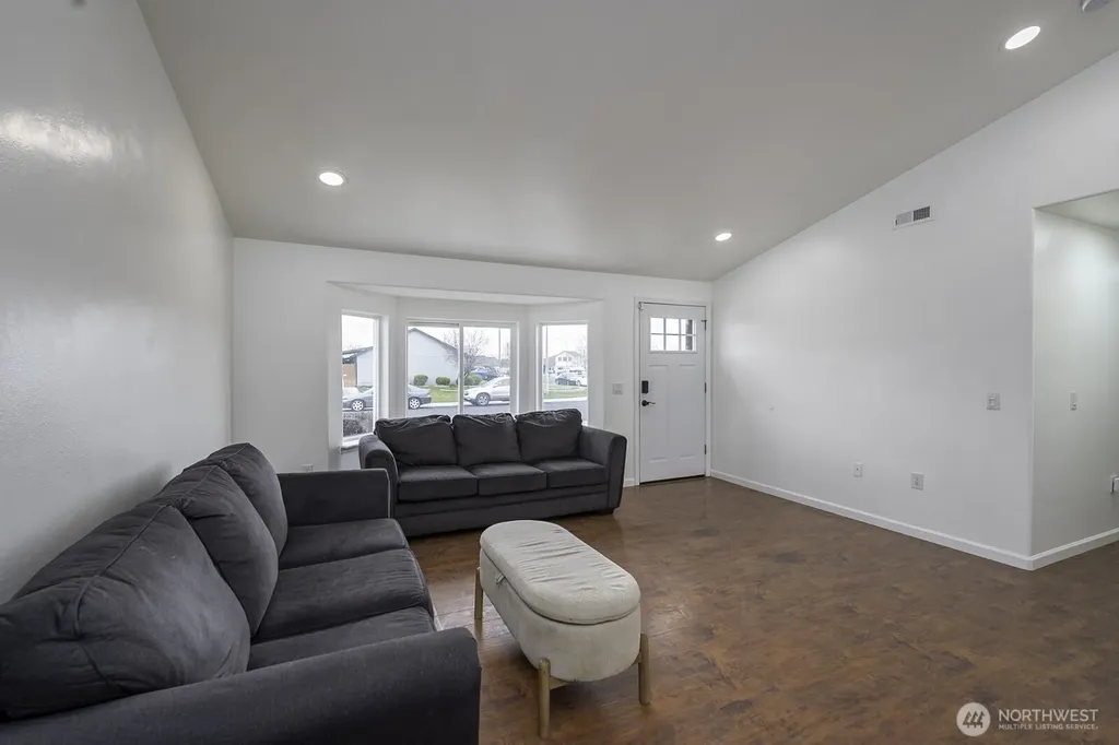 1401 S Hamilton Road Moses Lake WA 98837