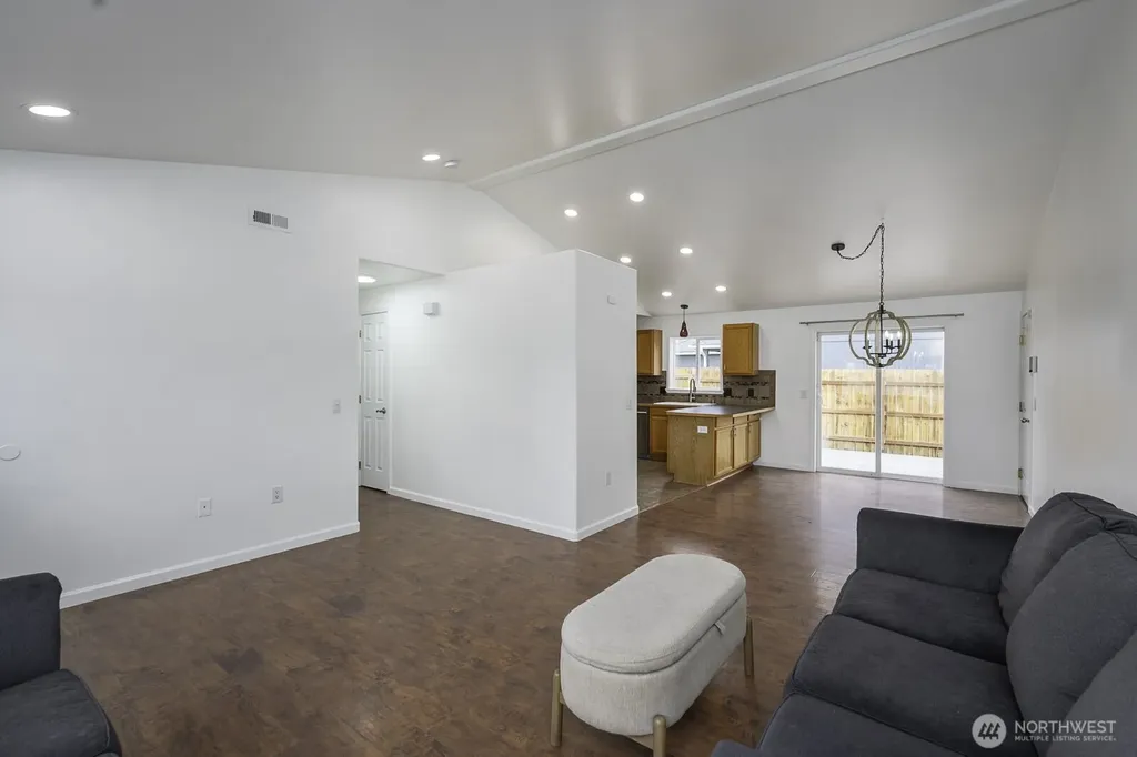1401 S Hamilton Road Moses Lake WA 98837
