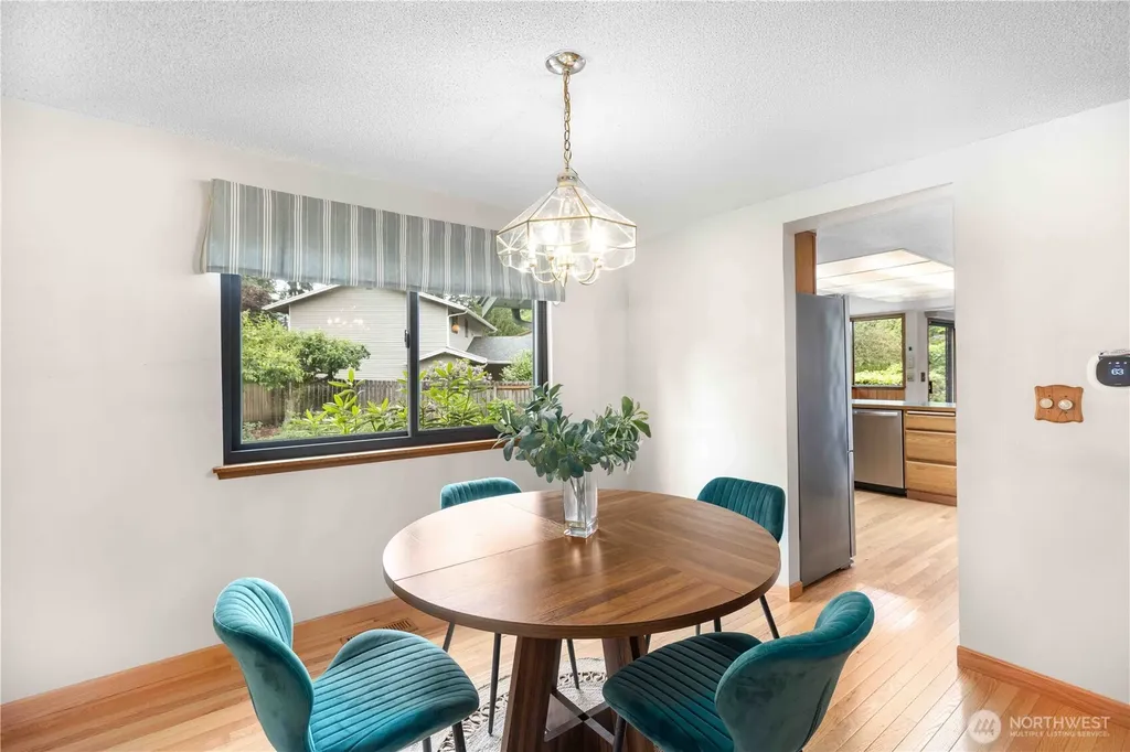 2222 NE Lexington Drive Bremerton WA 98311
