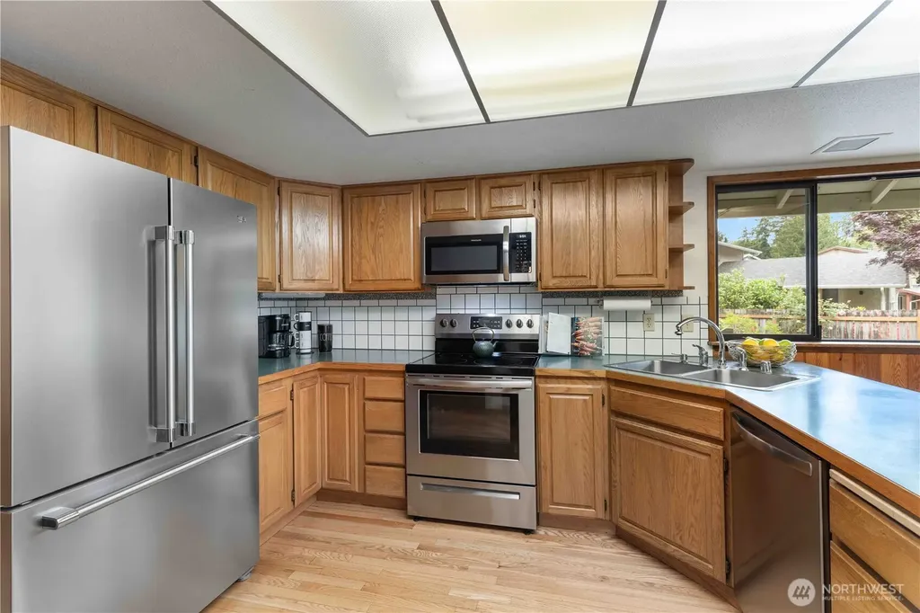 2222 NE Lexington Drive Bremerton WA 98311