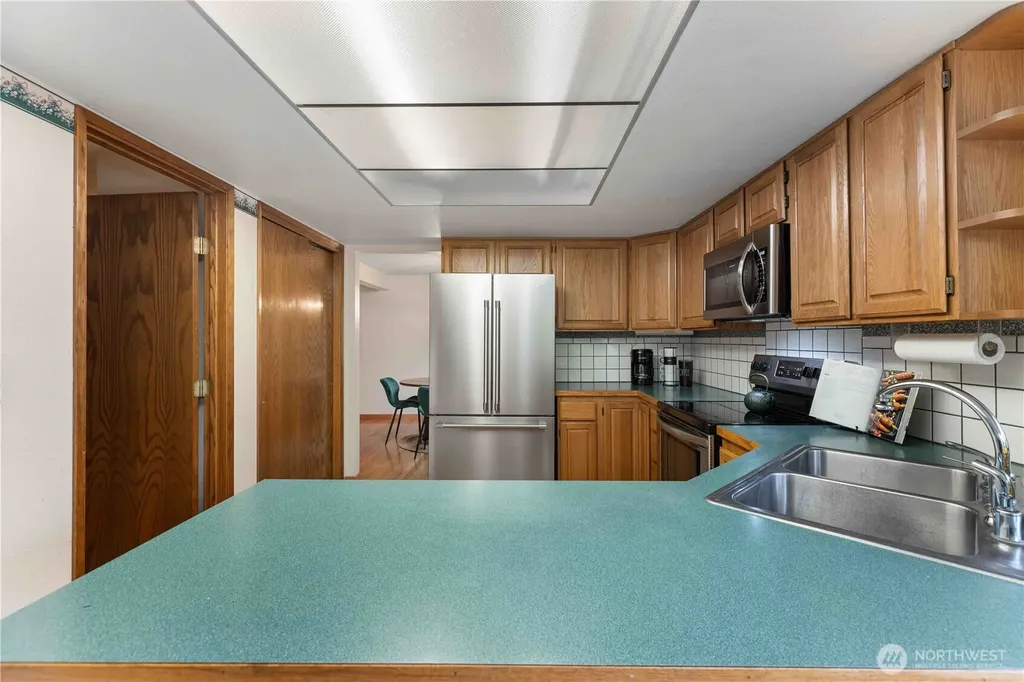 2222 NE Lexington Drive Bremerton WA 98311