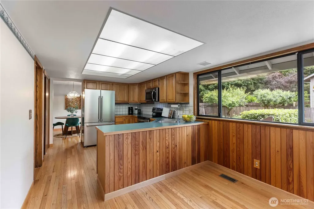 2222 NE Lexington Drive Bremerton WA 98311