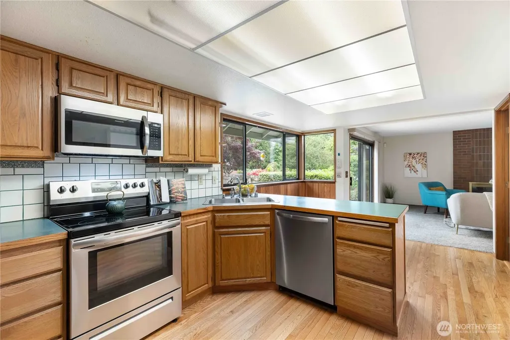 2222 NE Lexington Drive Bremerton WA 98311
